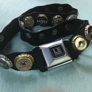 LE bottle cap belt